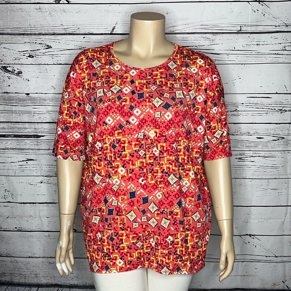 LuLaRoe NWT XL Pink Geometric Print Mid Length Sleeve Irma Tunic Knit Top Shirt